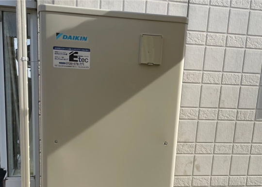 三菱丸型電気温水器からﾀﾞｲｷﾝエコキュートへの取替工事